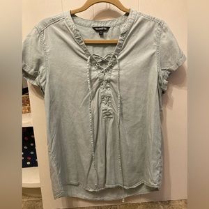 Medium Express lace up short sleeve blouse in light mint green.